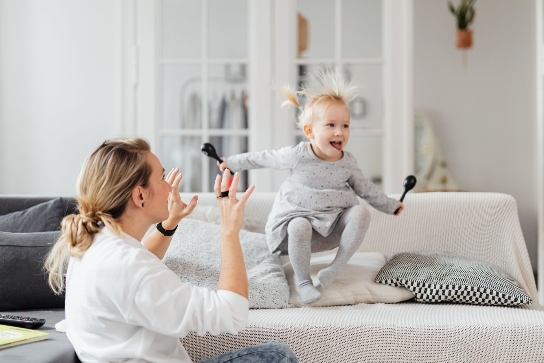 why toddlers behave worse with mom